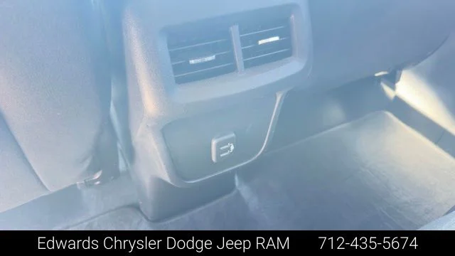Used 2019 Silver Chevrolet LT image 28