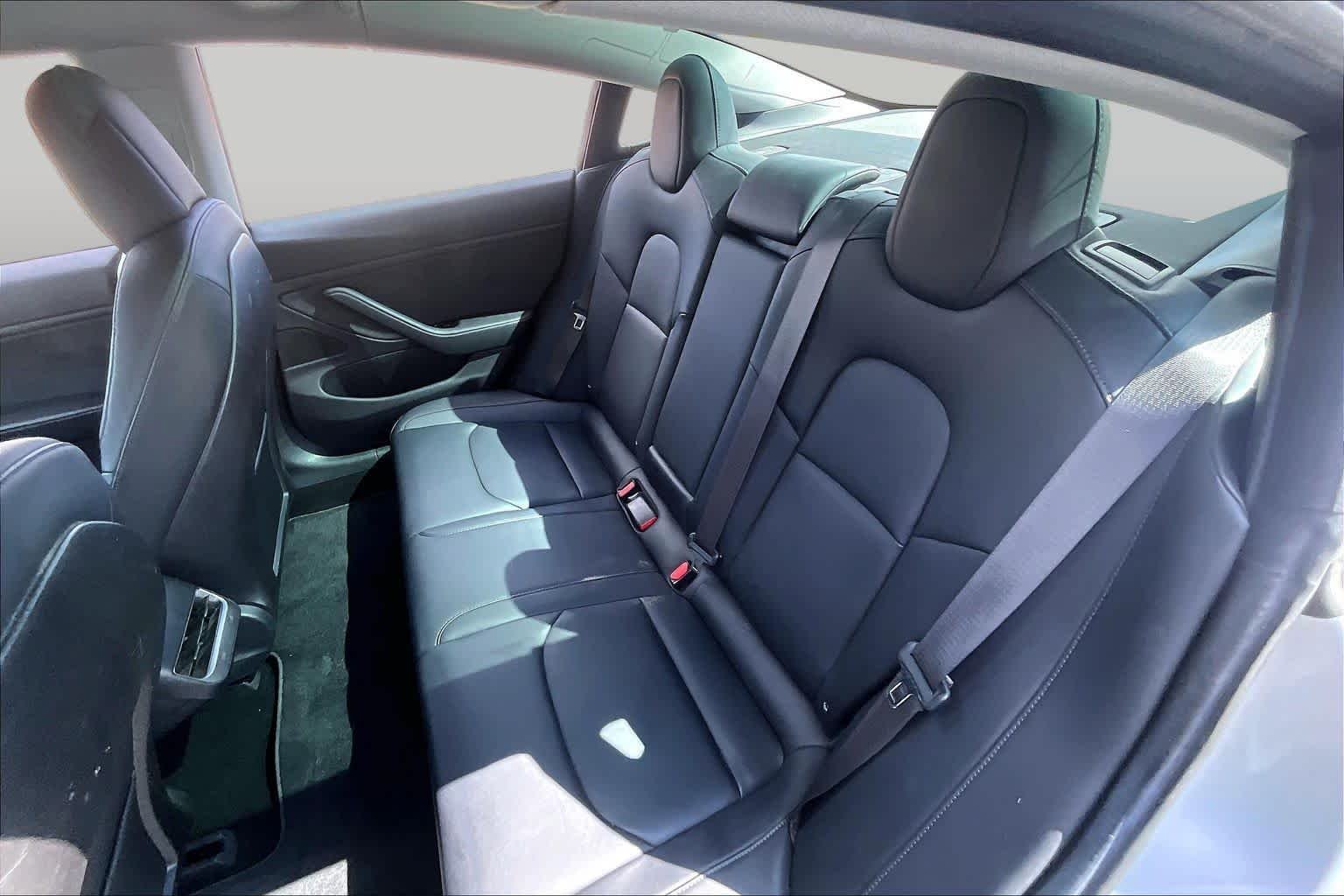 Used 2018 Midnight Silver Metallic Tesla Long Range Battery image 17