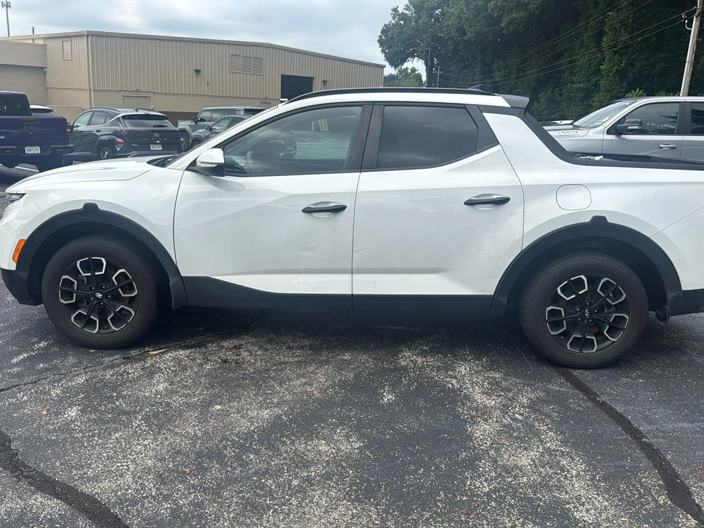 Used 2023 Atlas White Hyundai SEL image 6