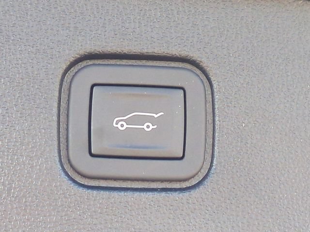 Used 2026 Galaxy Gray Metallic Chevrolet RS image 31