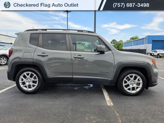 Used 2021 Sting-Gray Clearcoat Jeep Latitude image 9