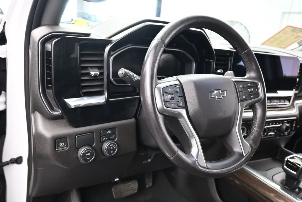Used 2023 Summit White Chevrolet RST image 15
