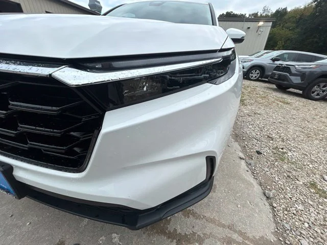 Used 2024 White Honda EX image 10