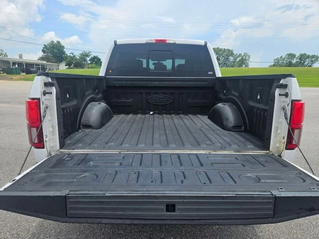 Used 2020 White Ford Lariat image 23