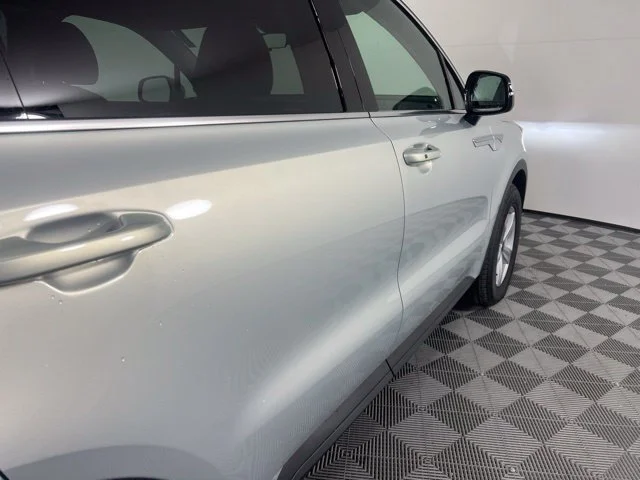 2026 Kia Sorento LX - Photo 9