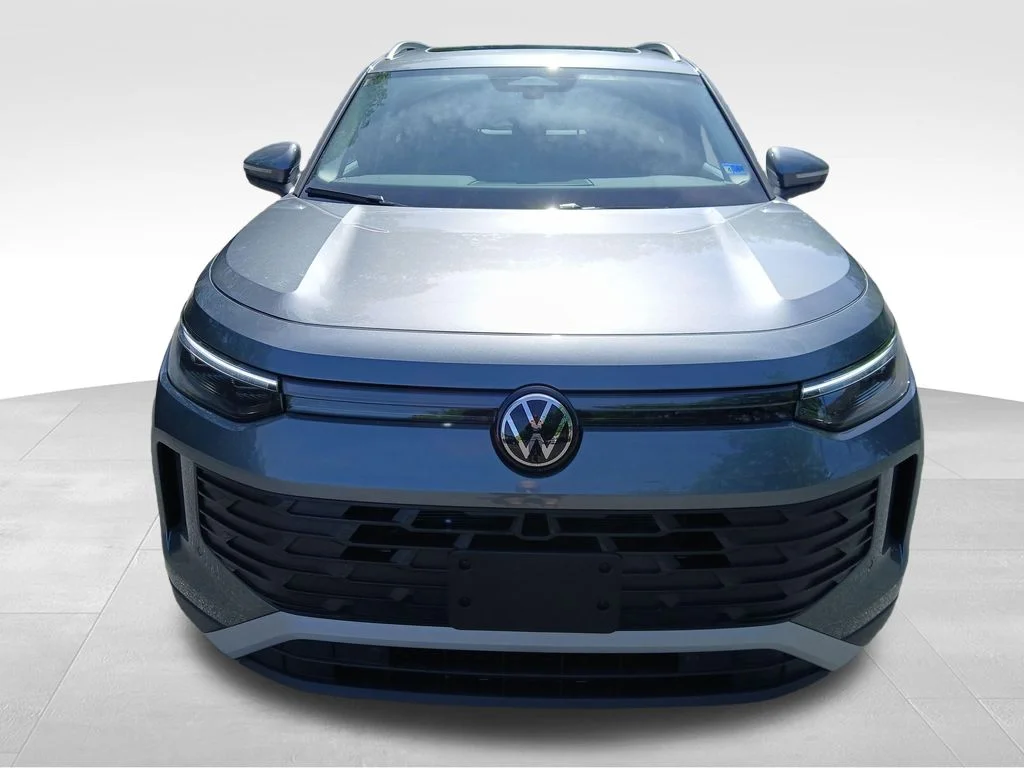 New 2026 Silver Volkswagen 2.0T SE image 8
