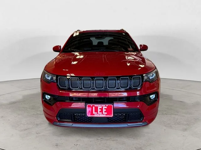 Used 2022 Red Jeep Limited image 9