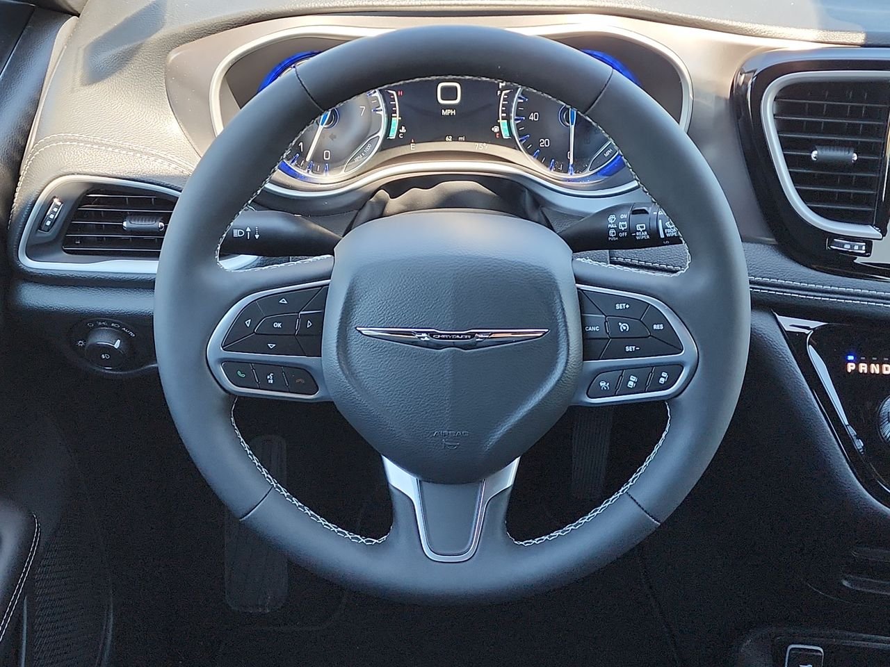 2026 Chrysler Pacifica Select - Photo 20