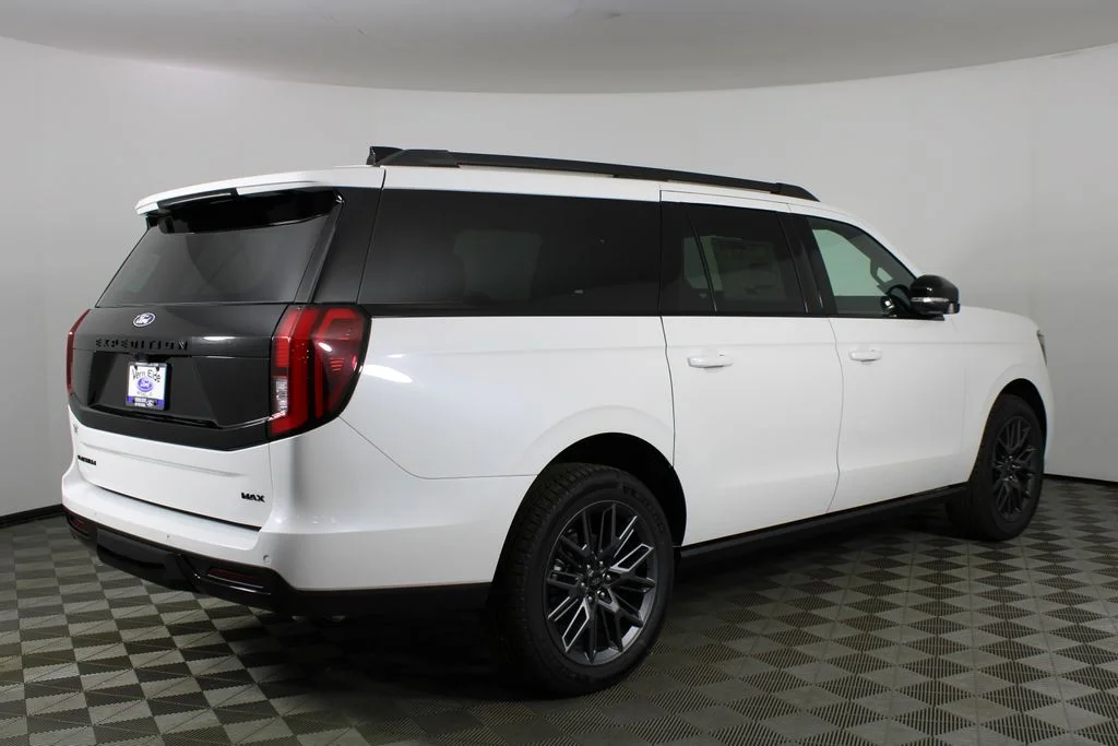 New 2027 Star White Metallic Tri-Coat Ford Platinum image 5