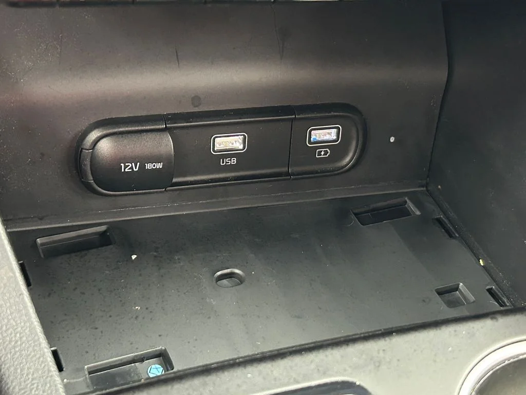 Used 2024 Wolf Gray Kia GT-Line image 38