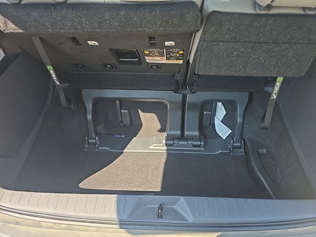 Used 2024  Toyota XLE image 10
