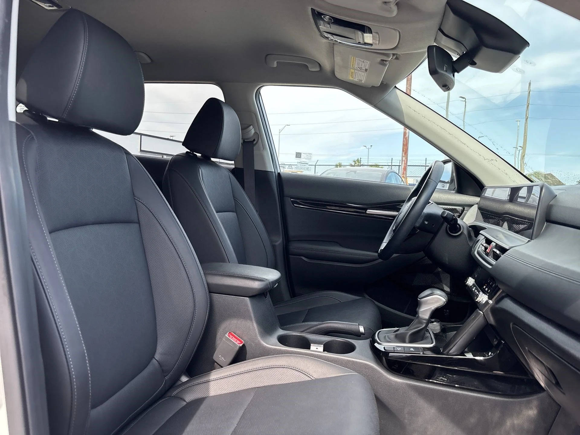 Certified Used 2024 Snow White Pearl Kia EX image 23
