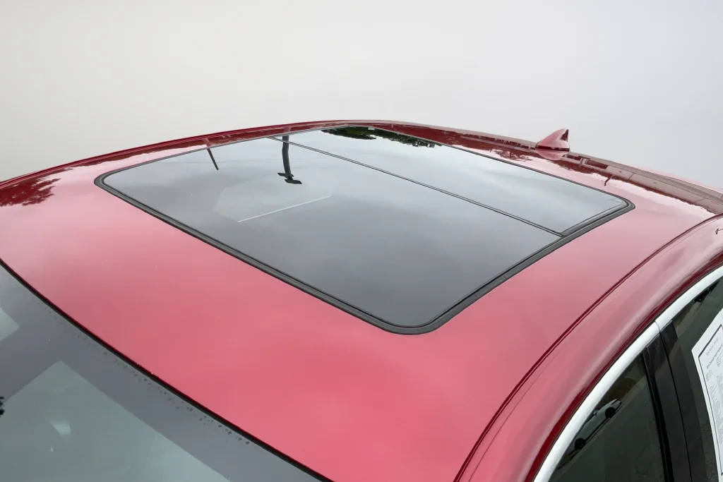 Used 2018 Red Chevrolet Premier image 32