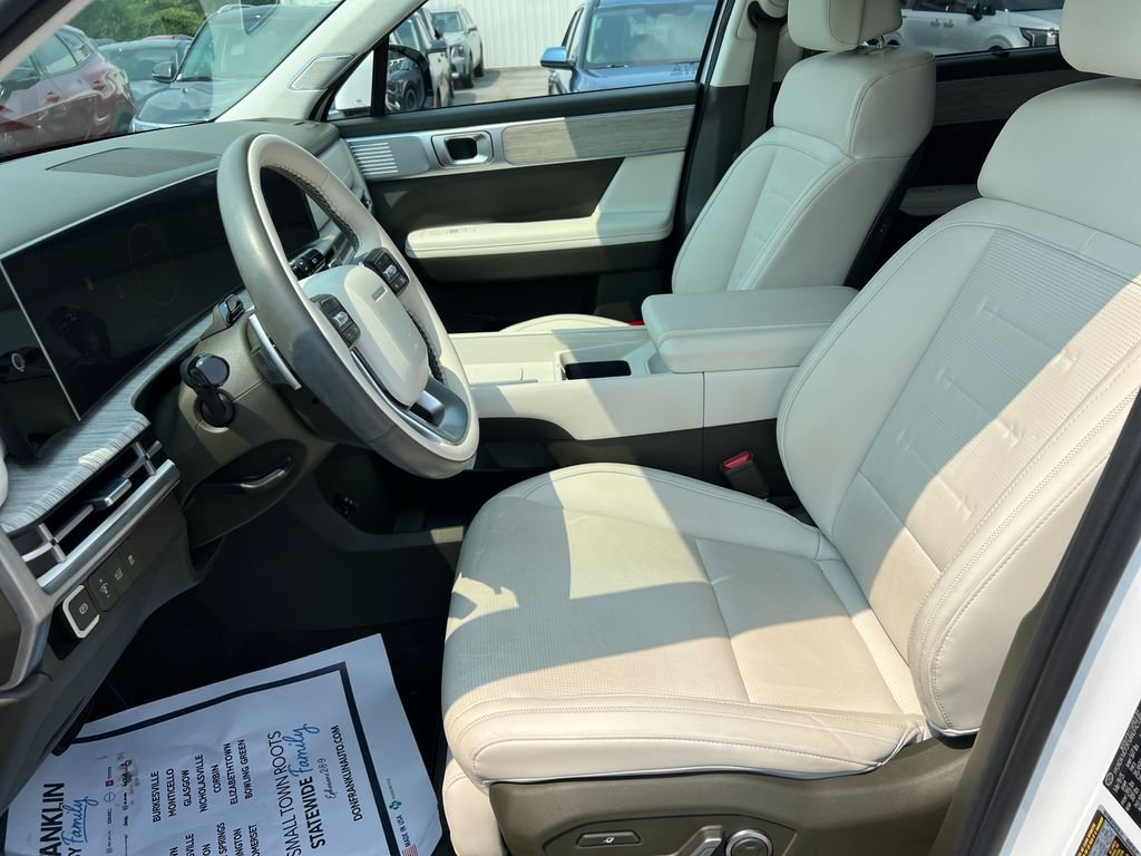 Certified Used 2025 White Hyundai Calligraphy image 13