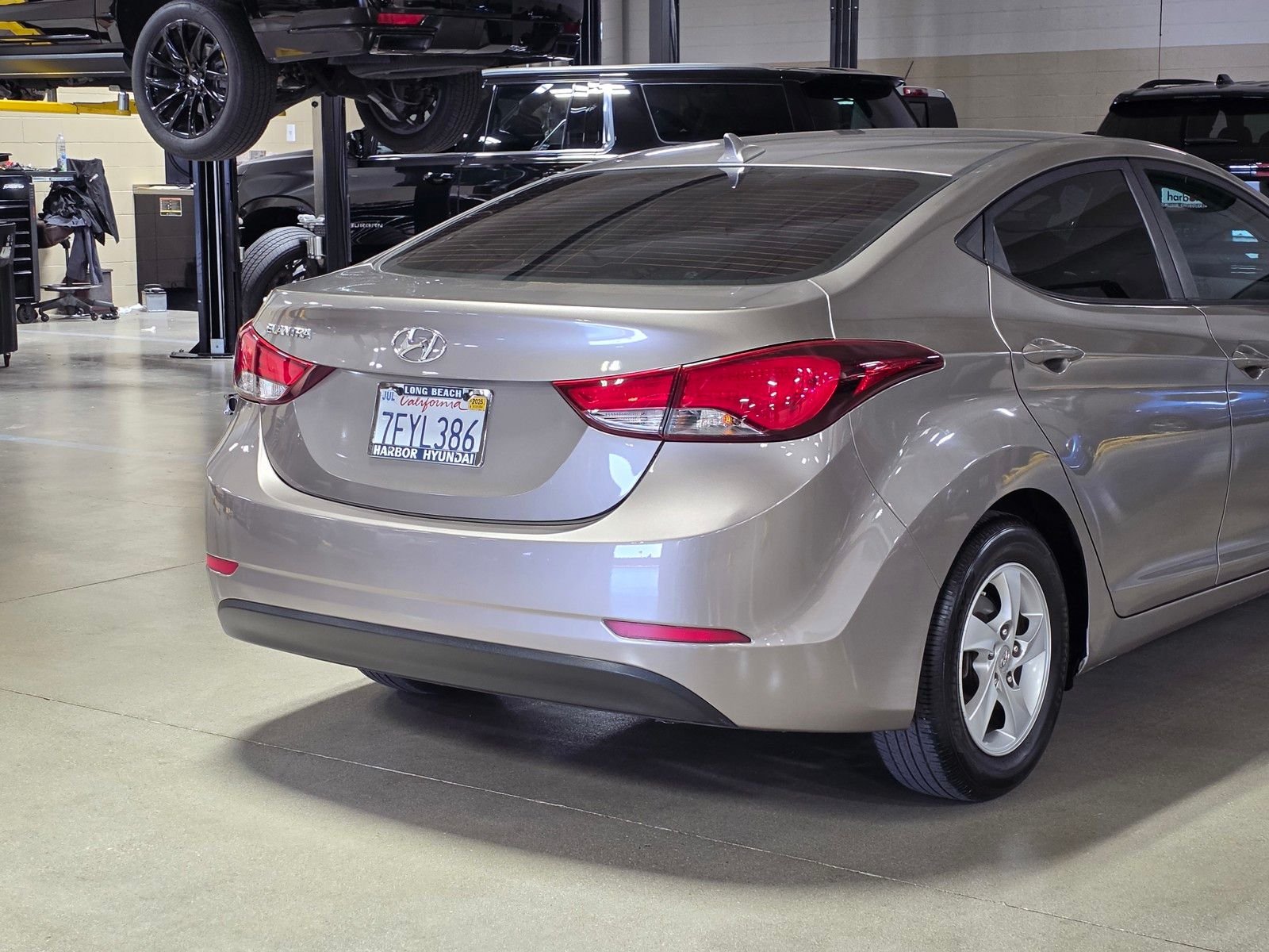 Used 2014 Desert Bronze Hyundai SE image 11