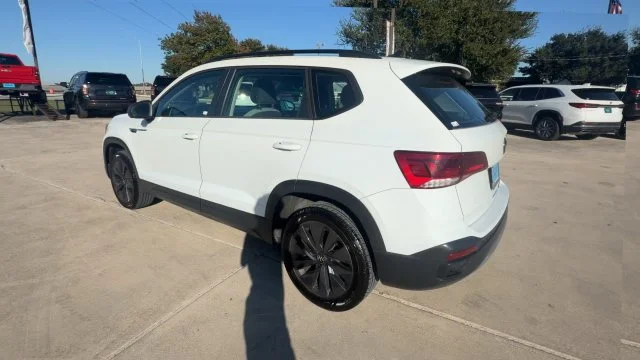 2024 Volkswagen Taos S - Photo 6