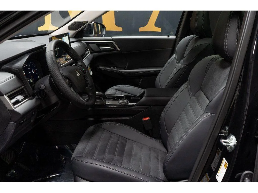 2026 Mitsubishi Outlander SE - Photo 16