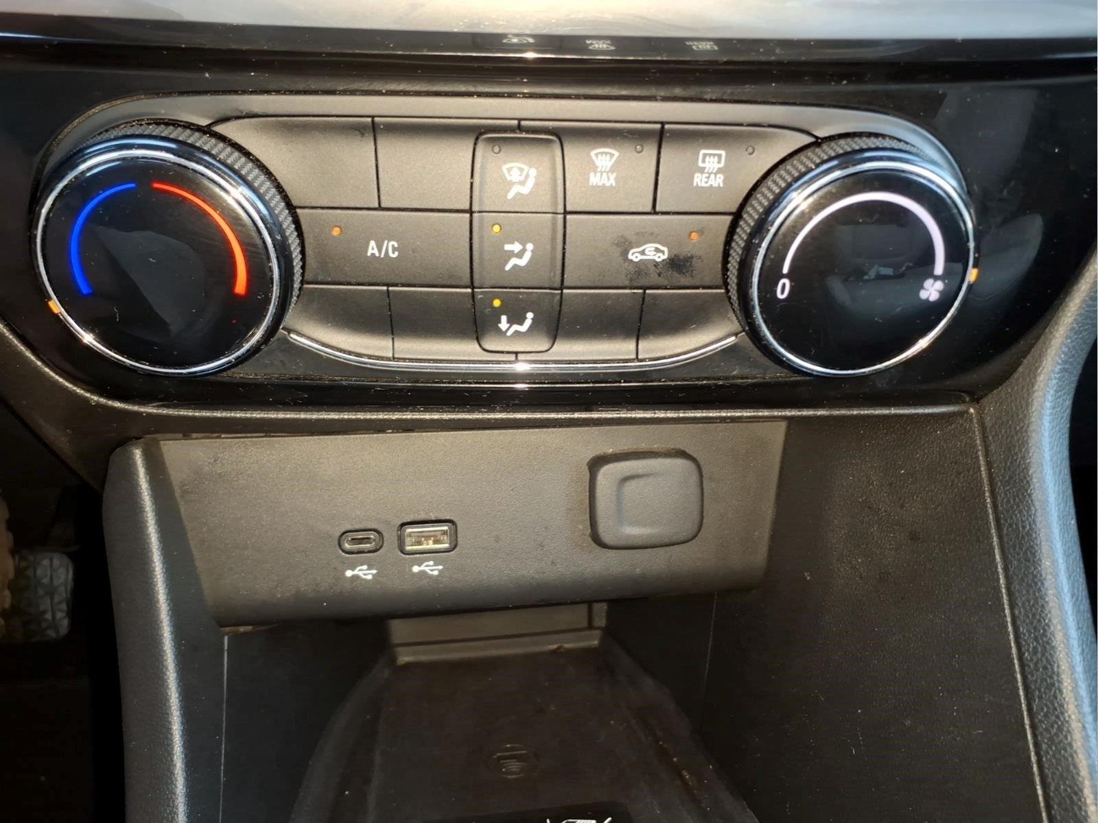 Used 2024 Ebony Twilight Metallic Buick Sport Touring image 24