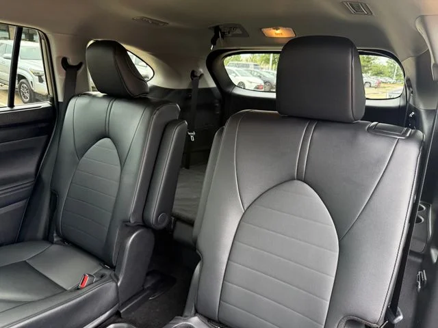 Certified Used 2026  Toyota XLE image 31