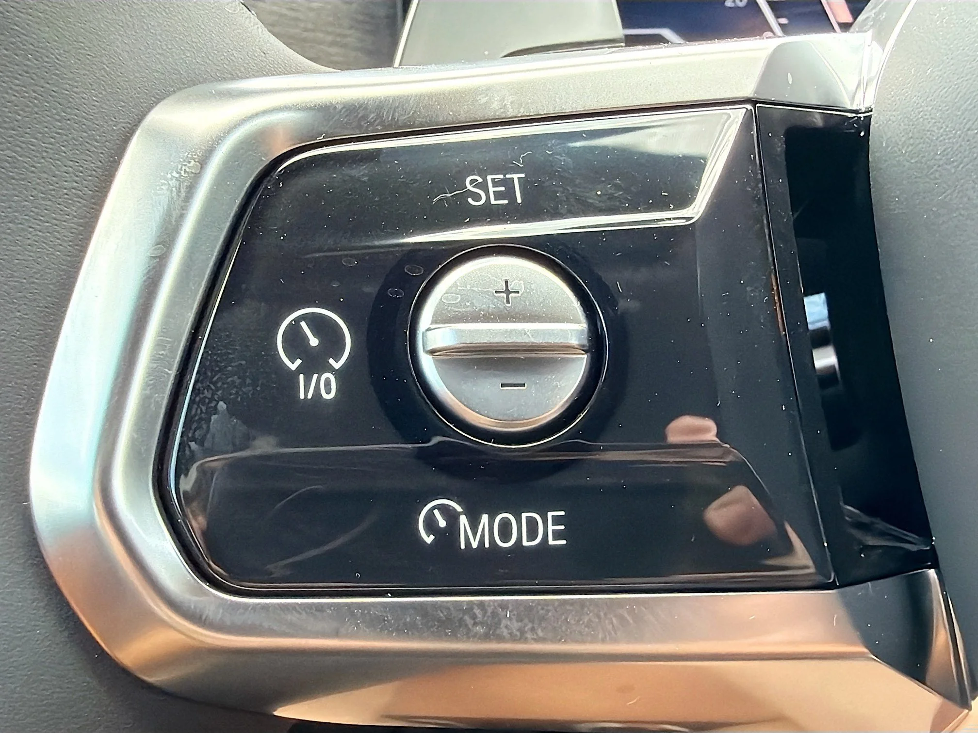 New 2026 Mineral White Metallic BMW 740i image 37