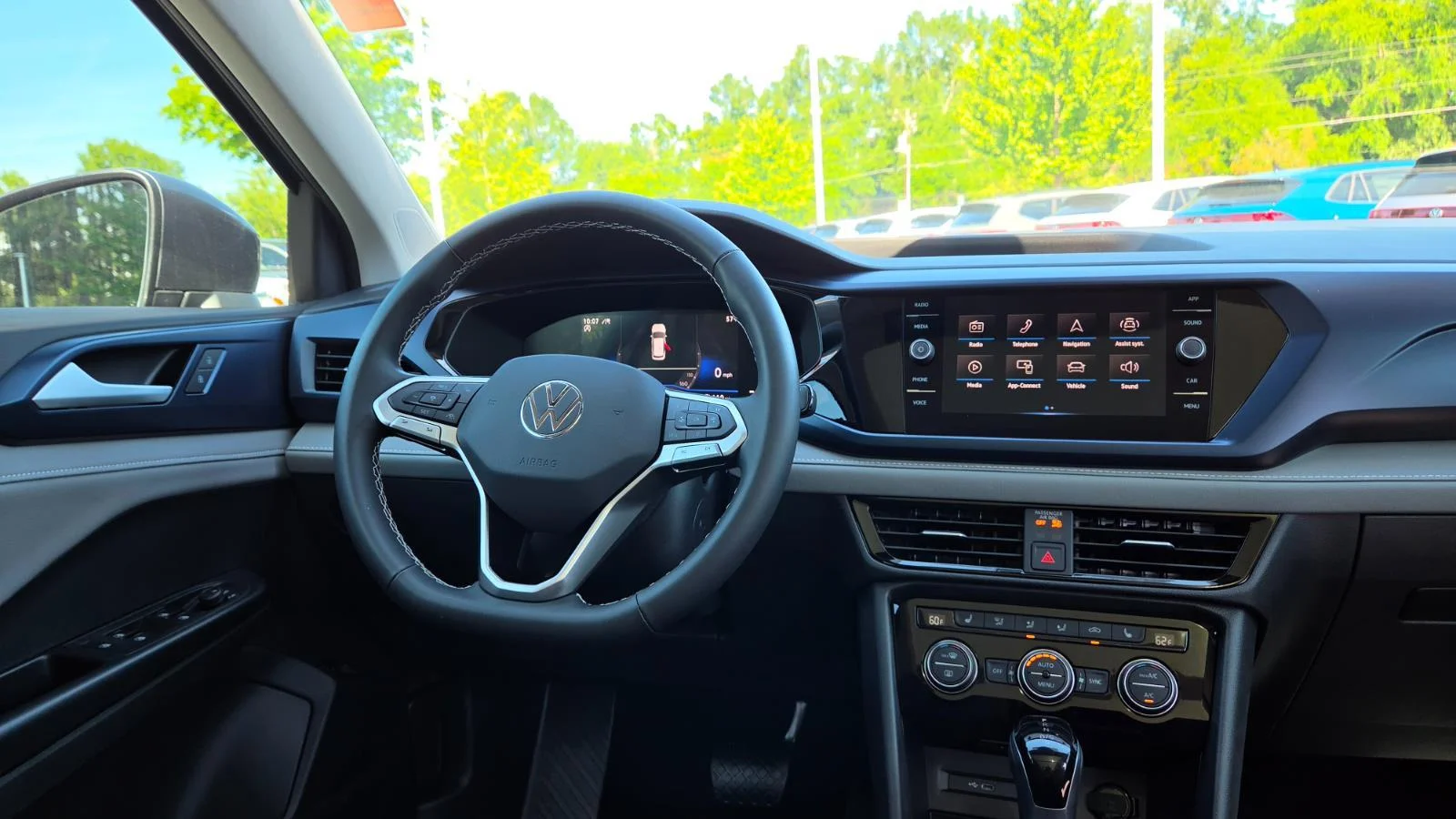 2024 Volkswagen Taos SE - Photo 60