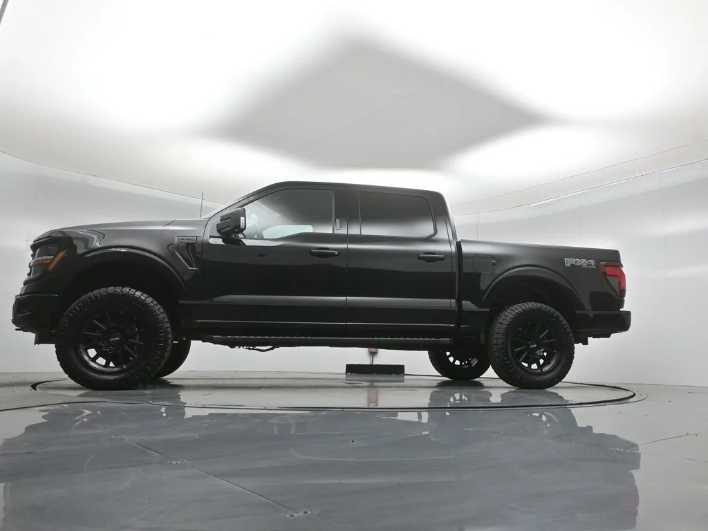 New 2026 Agate Black Metallic Ford XLT image 44