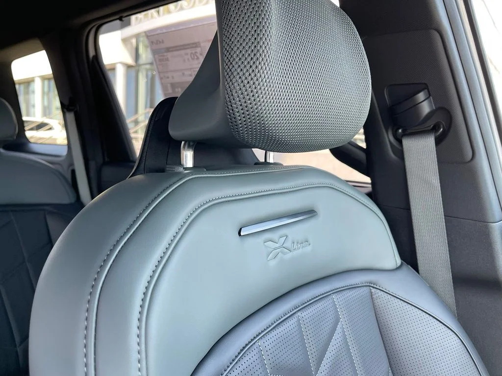 New 2027 White Kia  image 24