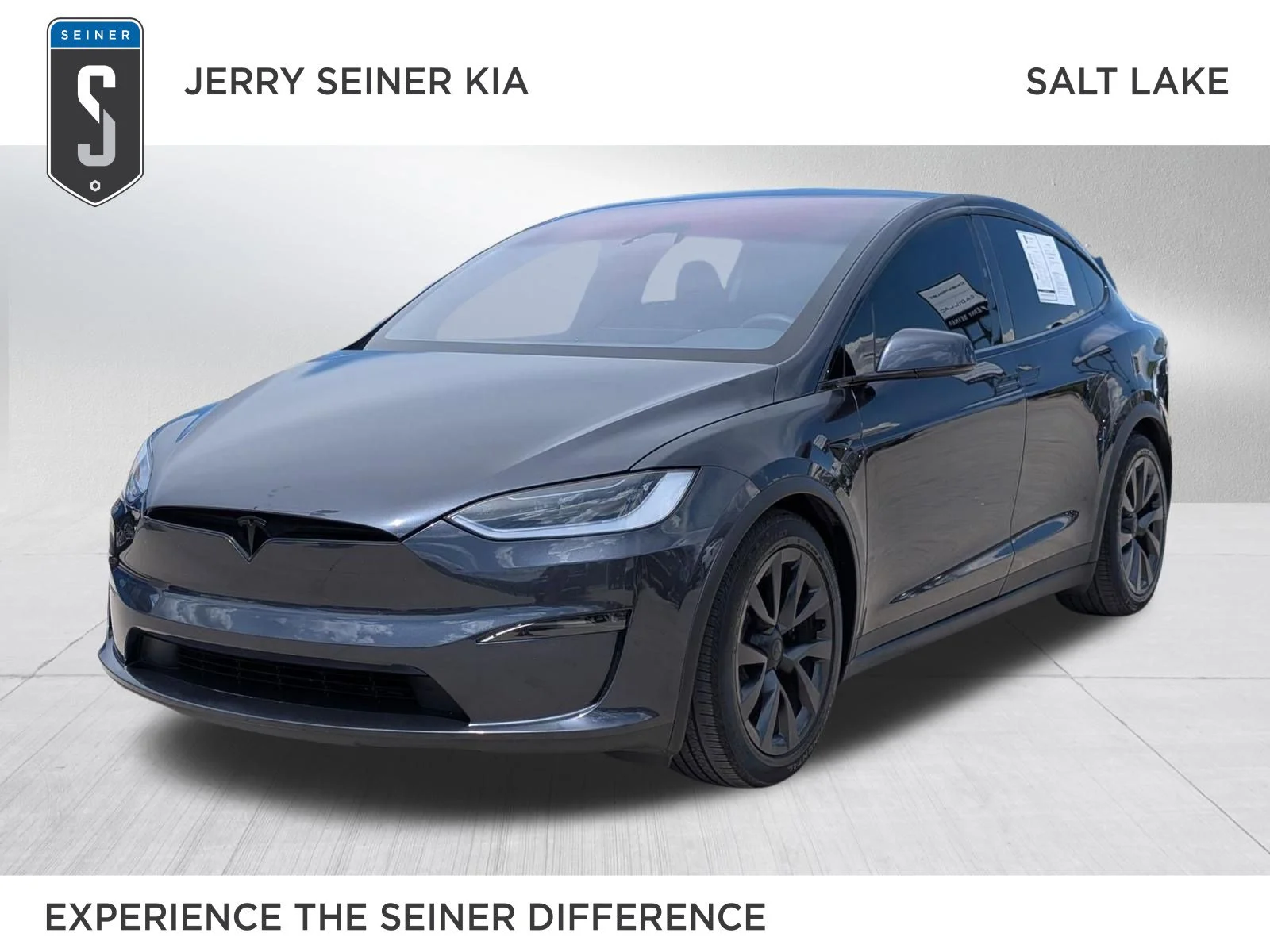 2024 Tesla Model X Long Range's photo