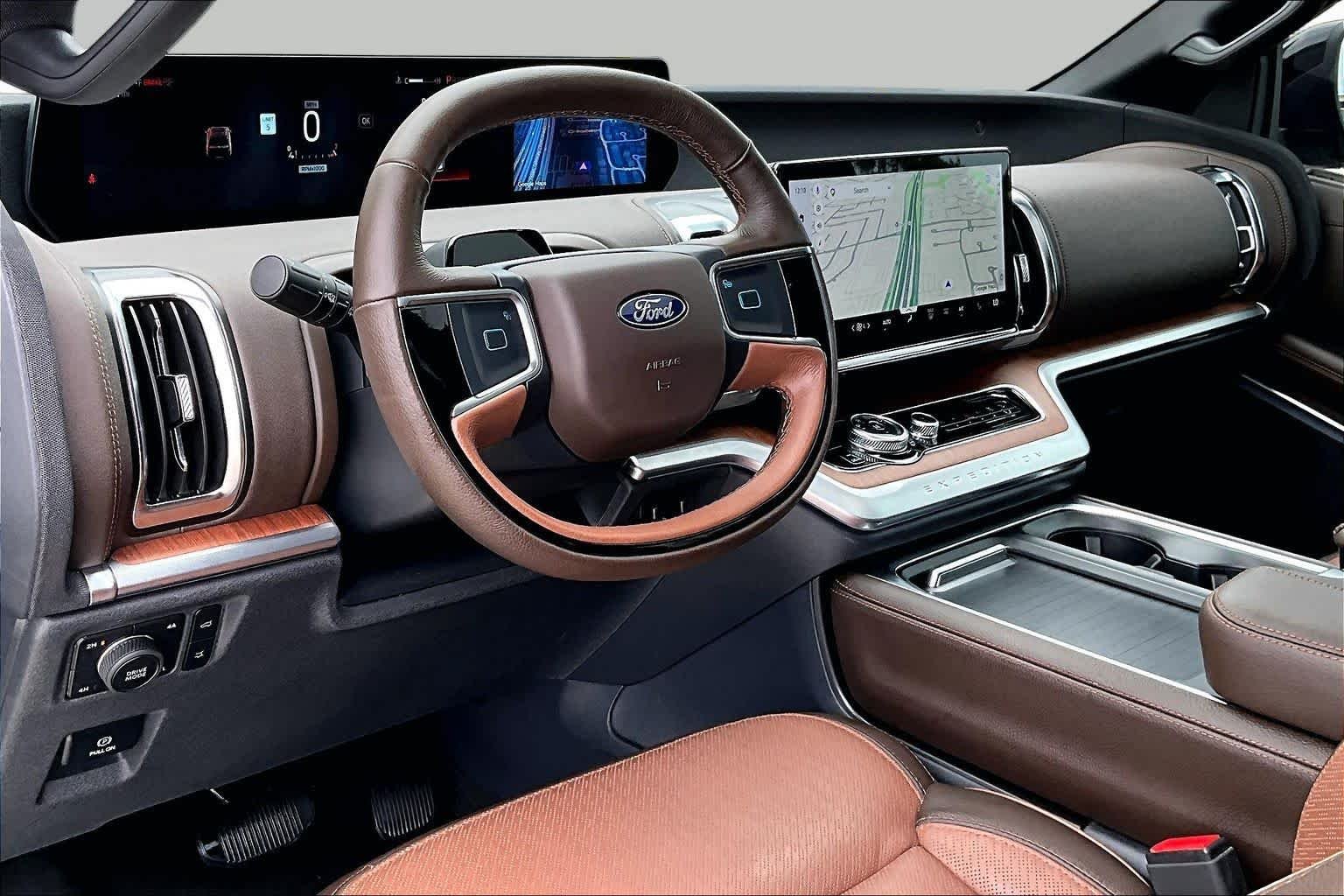 Used 2025 Agate Black Metallic Ford King Ranch image 16