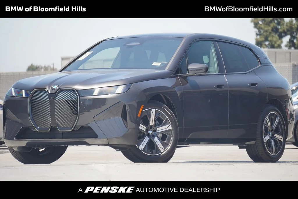 2026 BMW iX xDrive45's photo