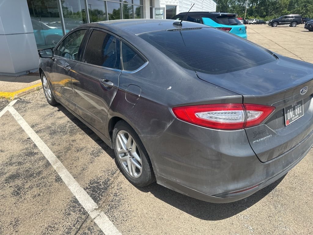 Used 2014 Gray Ford SE image 2