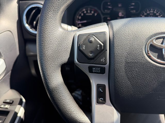 Used 2020  Toyota SR5 image 23