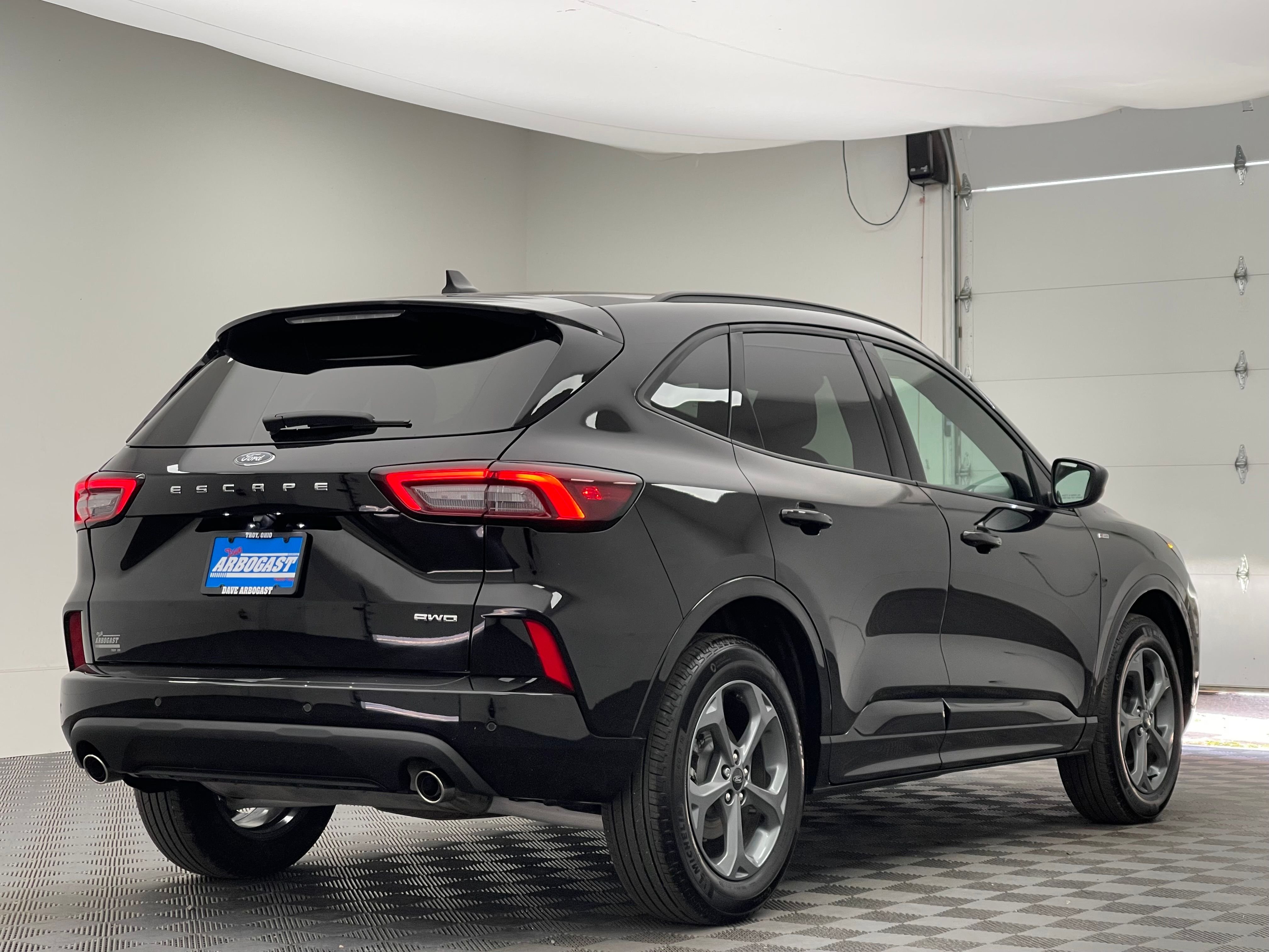 Used 2024 Black Metallic Ford ST-Line image 7