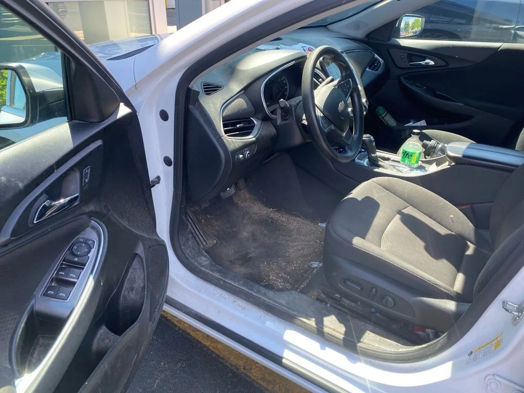 Used 2020 Summit White Chevrolet LT image 6
