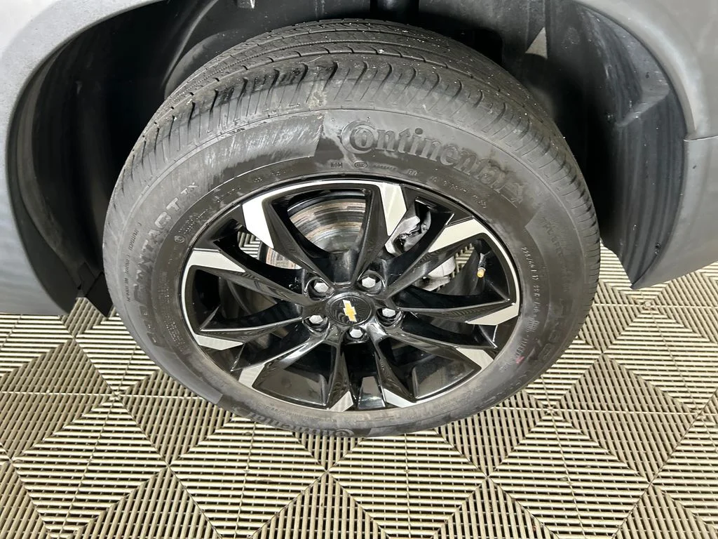 Used 2023 Gray Chevrolet LT image 10