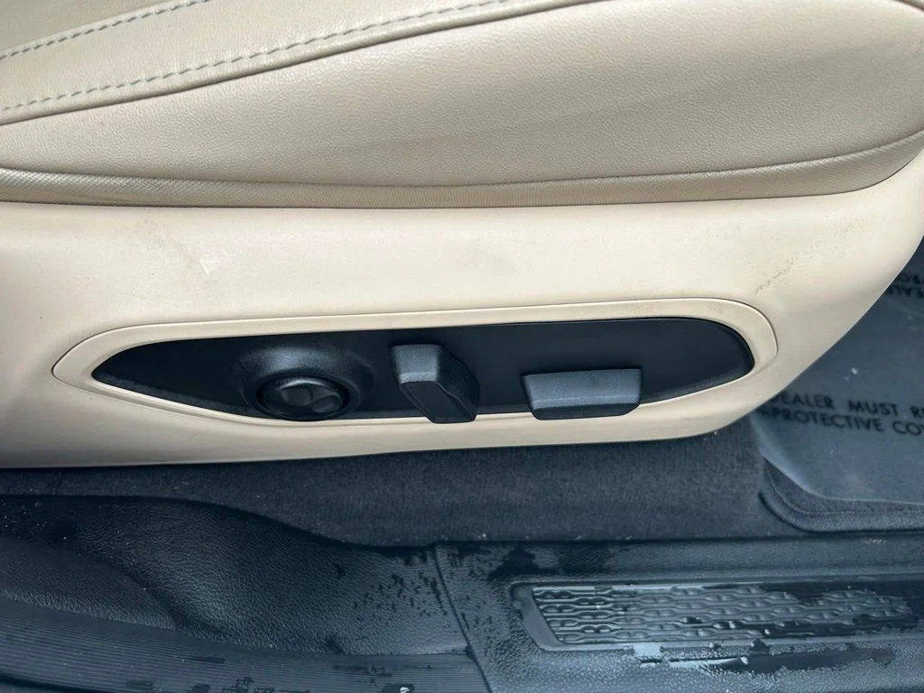 Certified Used 2022 White Jeep Limited image 34