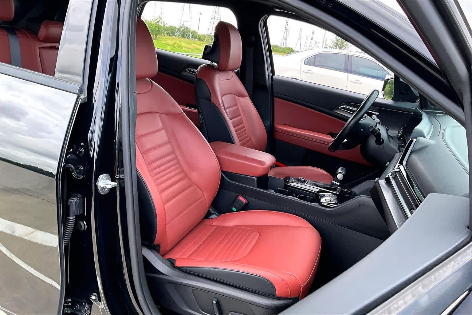 Used 2023 Ebony Black Kia SX-Prestige image 8