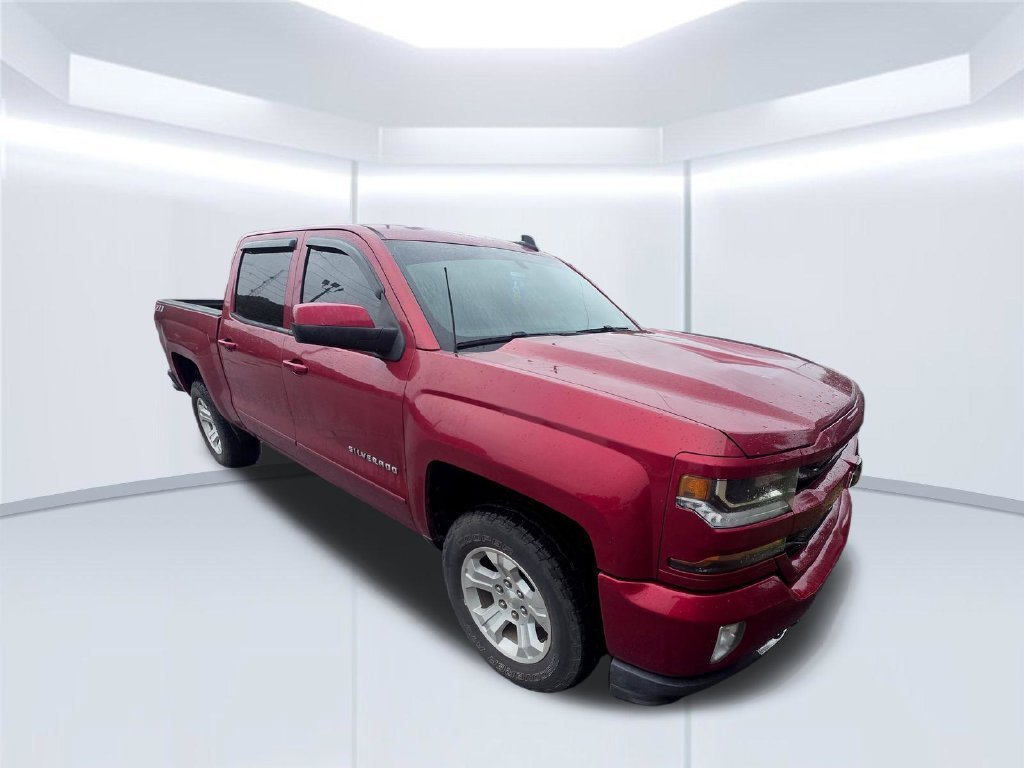 Used 2018 Red Chevrolet LT image 2