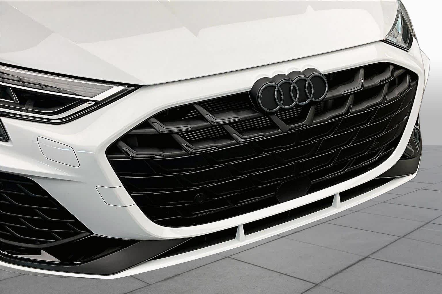 Used 2025 Glacier White Metallic Audi Premium Plus image 30
