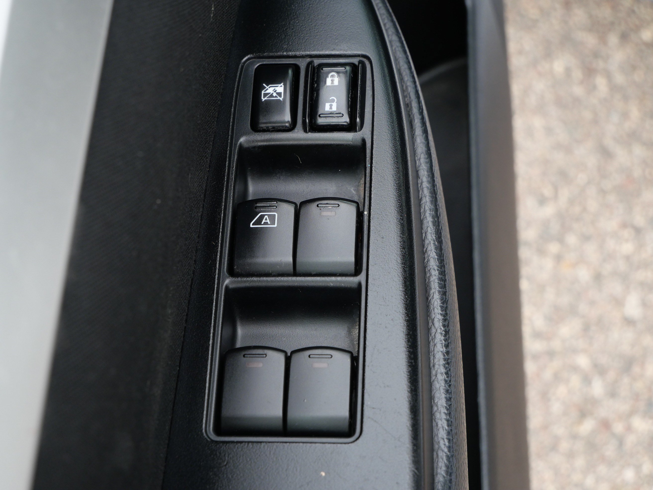 Used 2012 Ice Silver Metallic Subaru 2.5i Premium image 19