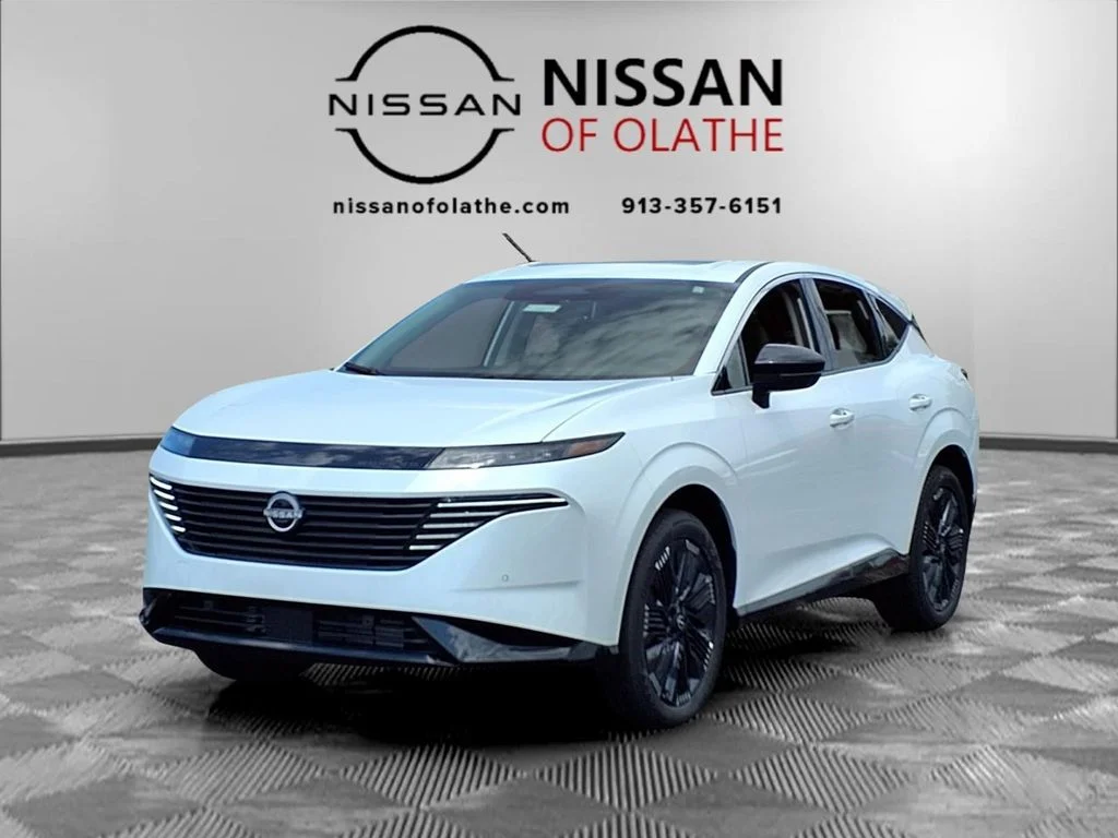 New 2026 Everest White Pearl TriCoat Nissan Platinum image 1