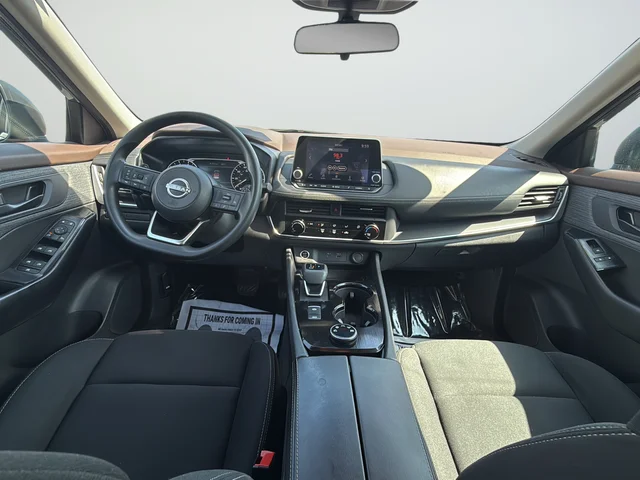 Used 2023 Gray Nissan S image 17