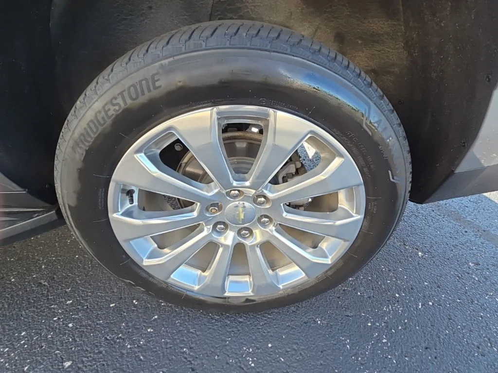 Used 2021 Gray Chevrolet Premier image 20