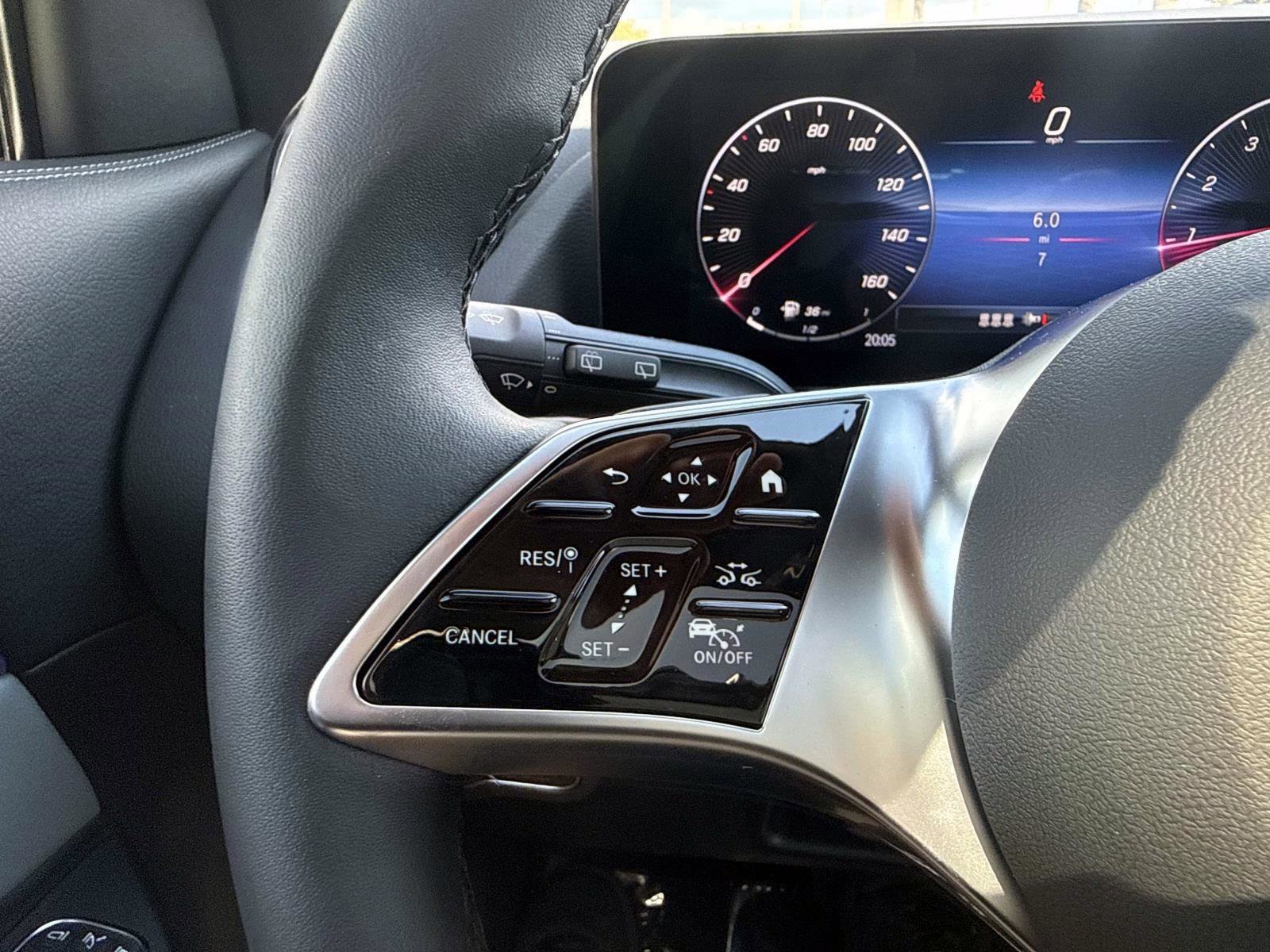 New 2026 Polar White Mercedes-Benz 250 SUV image 30