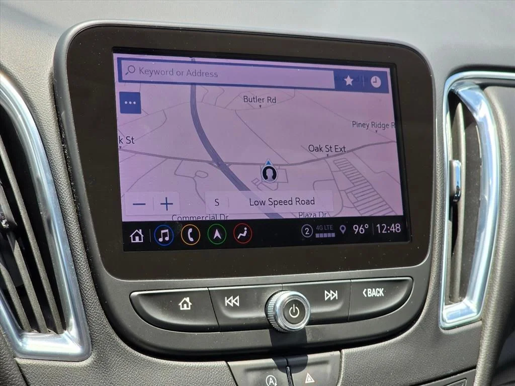 Used 2023 Gray Chevrolet LT image 4
