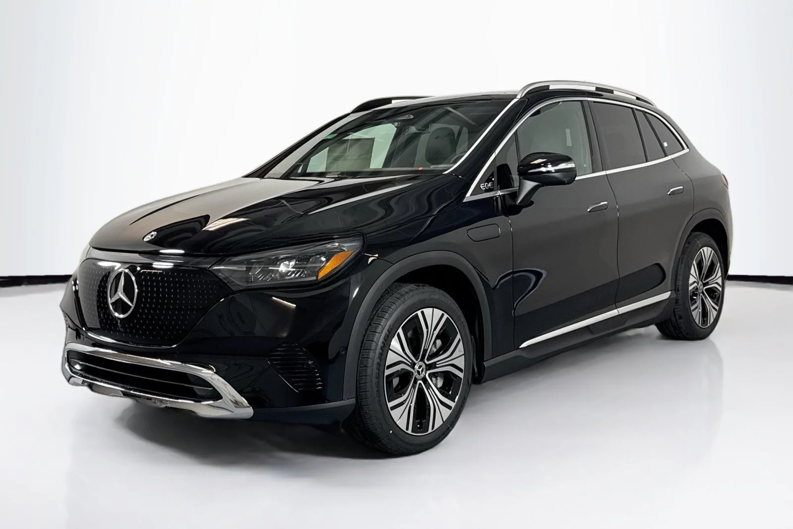2026 Mercedes-Benz EQE SUV EQE 320 4MATIC's photo