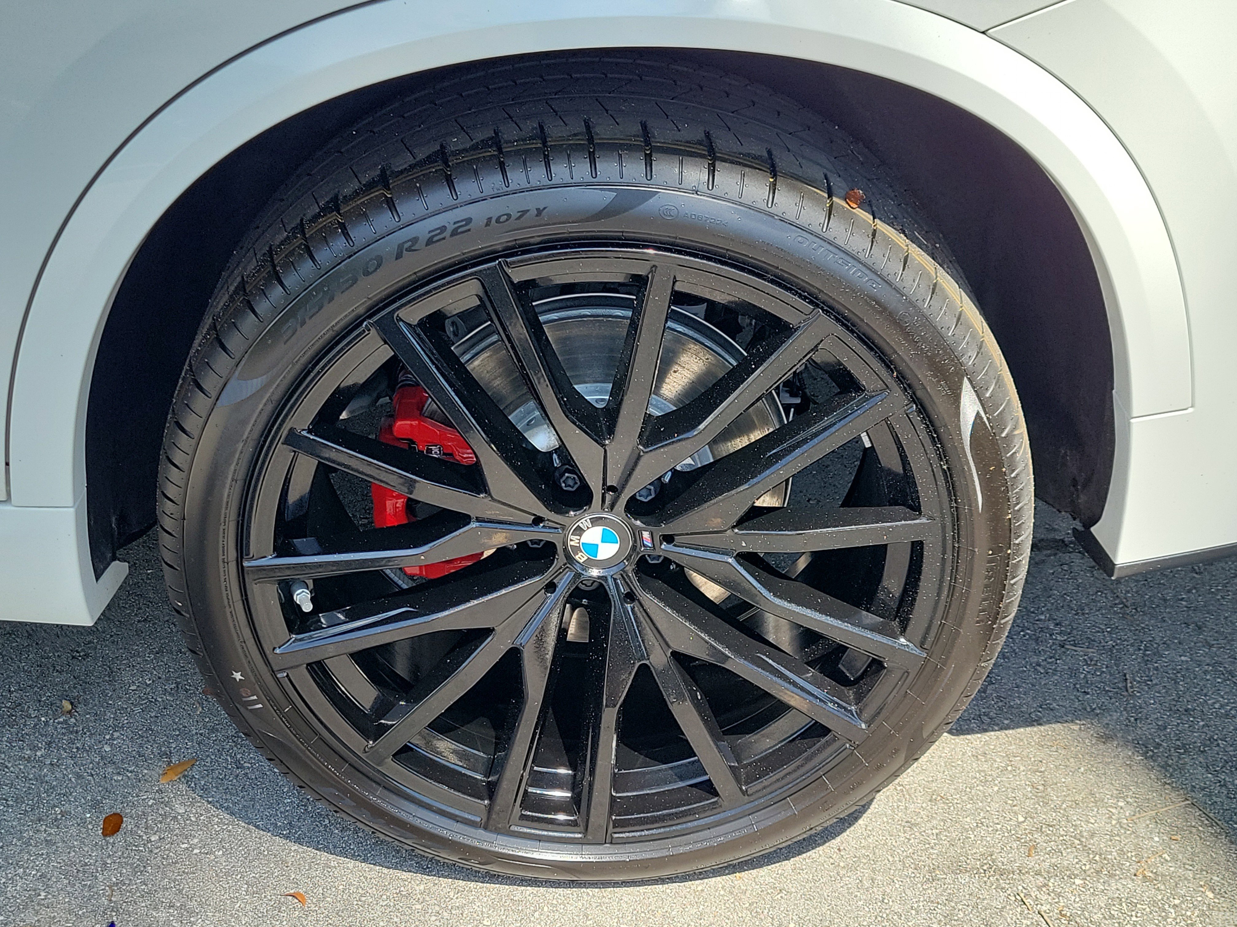 New 2026 Alpine White BMW sDrive40i image 6