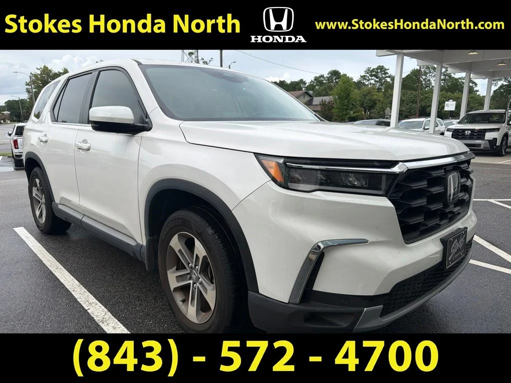 Certified Used 2025  Honda EX-L image 2