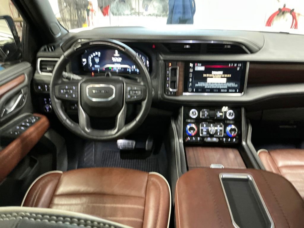 2024 GMC Yukon Denali Ultimate - Photo 16