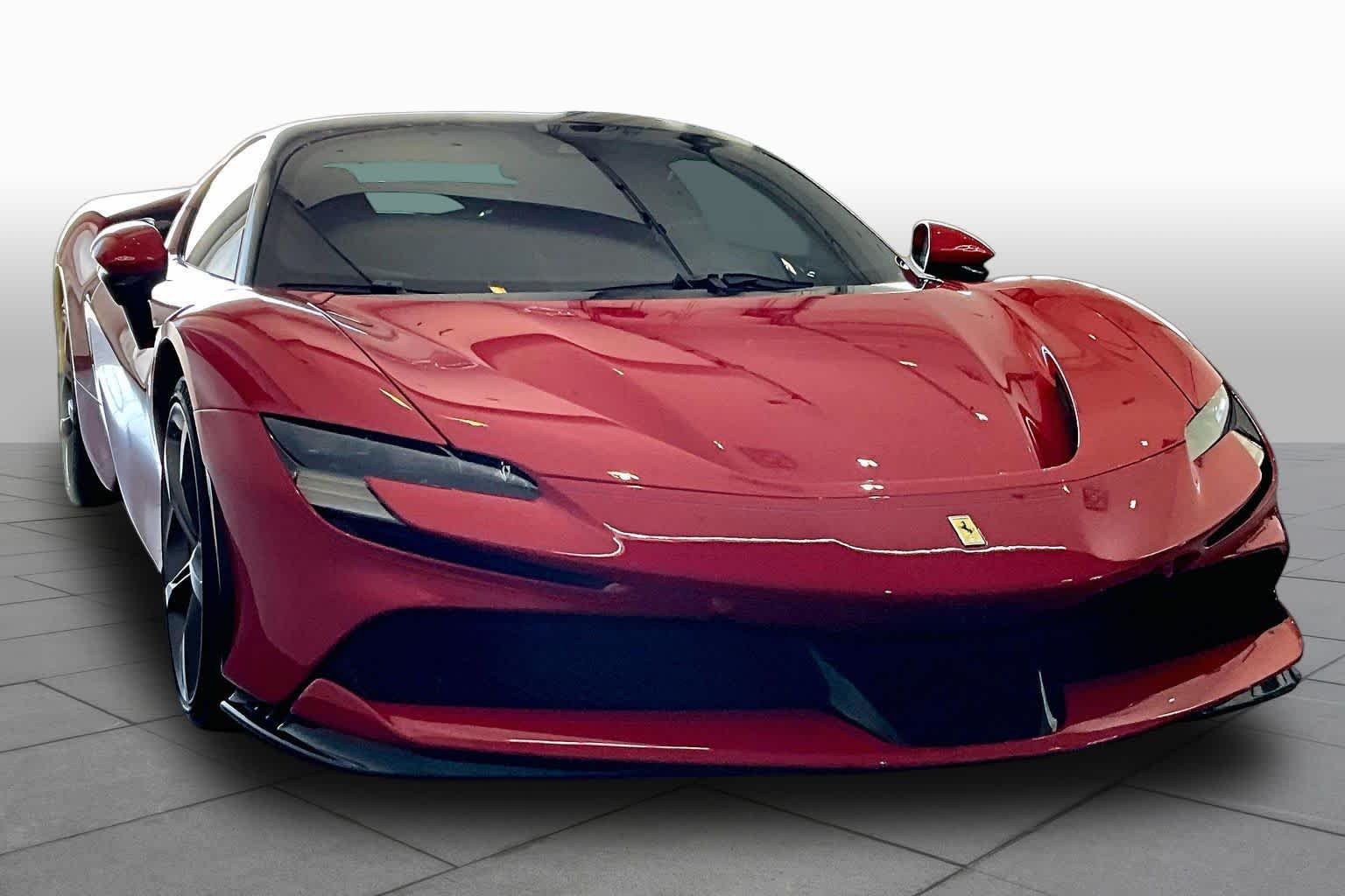 Used 2021  Ferrari  image 4